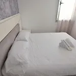 Trafalgar 48 Apartment