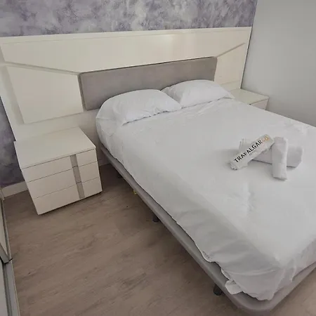 Trafalgar 48 Apartman *